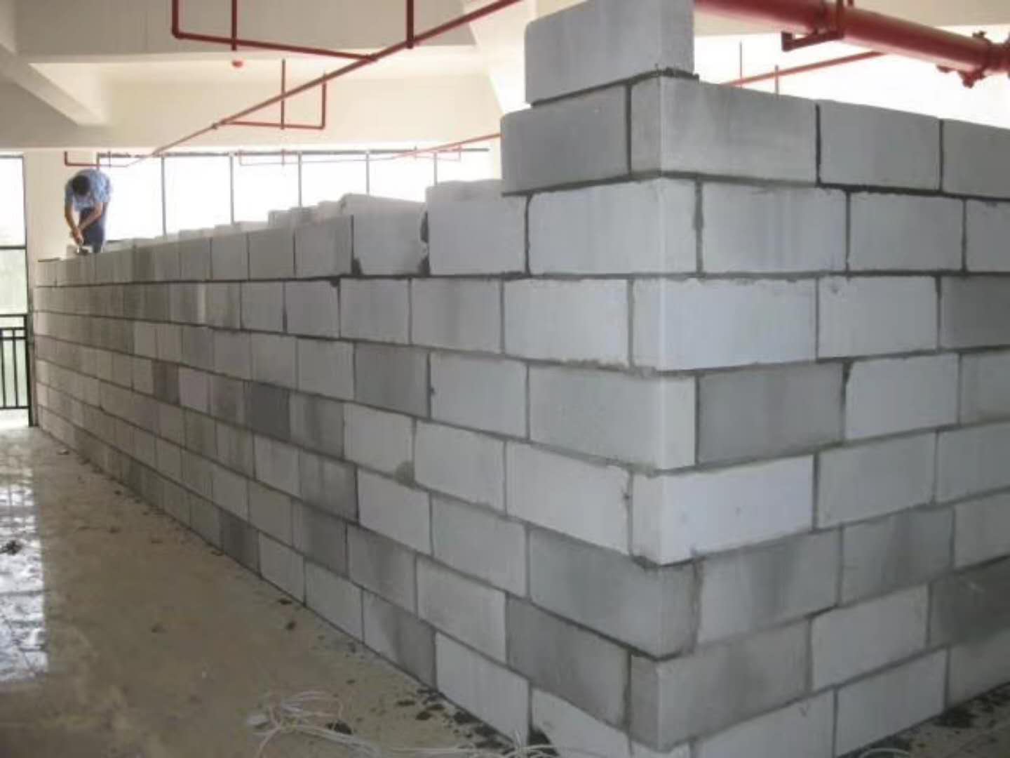 彭山蒸压加气混凝土砌块承重墙静力和抗震性能的研究